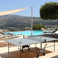 10 Prinolithos ping pong table on the pool terrace.